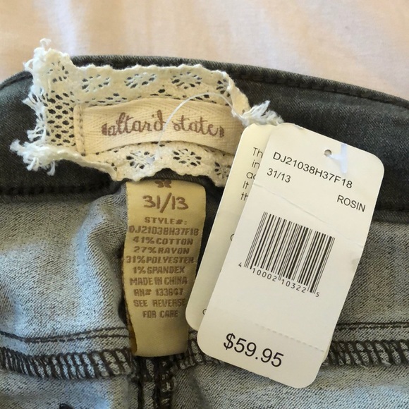 Altar’d state jeans - Picture 2 of 2